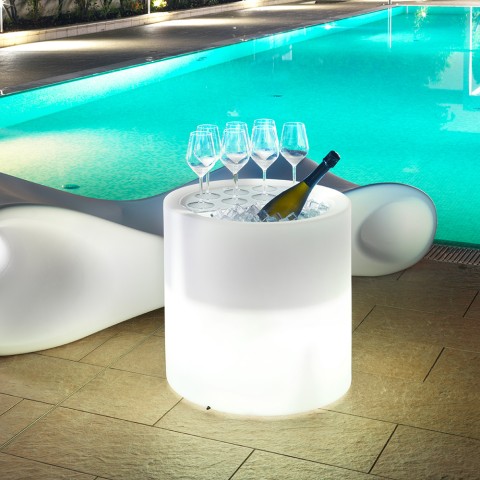 Let container bord have poolbar Home Fitting Party
