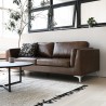 Corneel 3 personers sofa brun kunstlæder med metal fødder til stuen Mængderabat