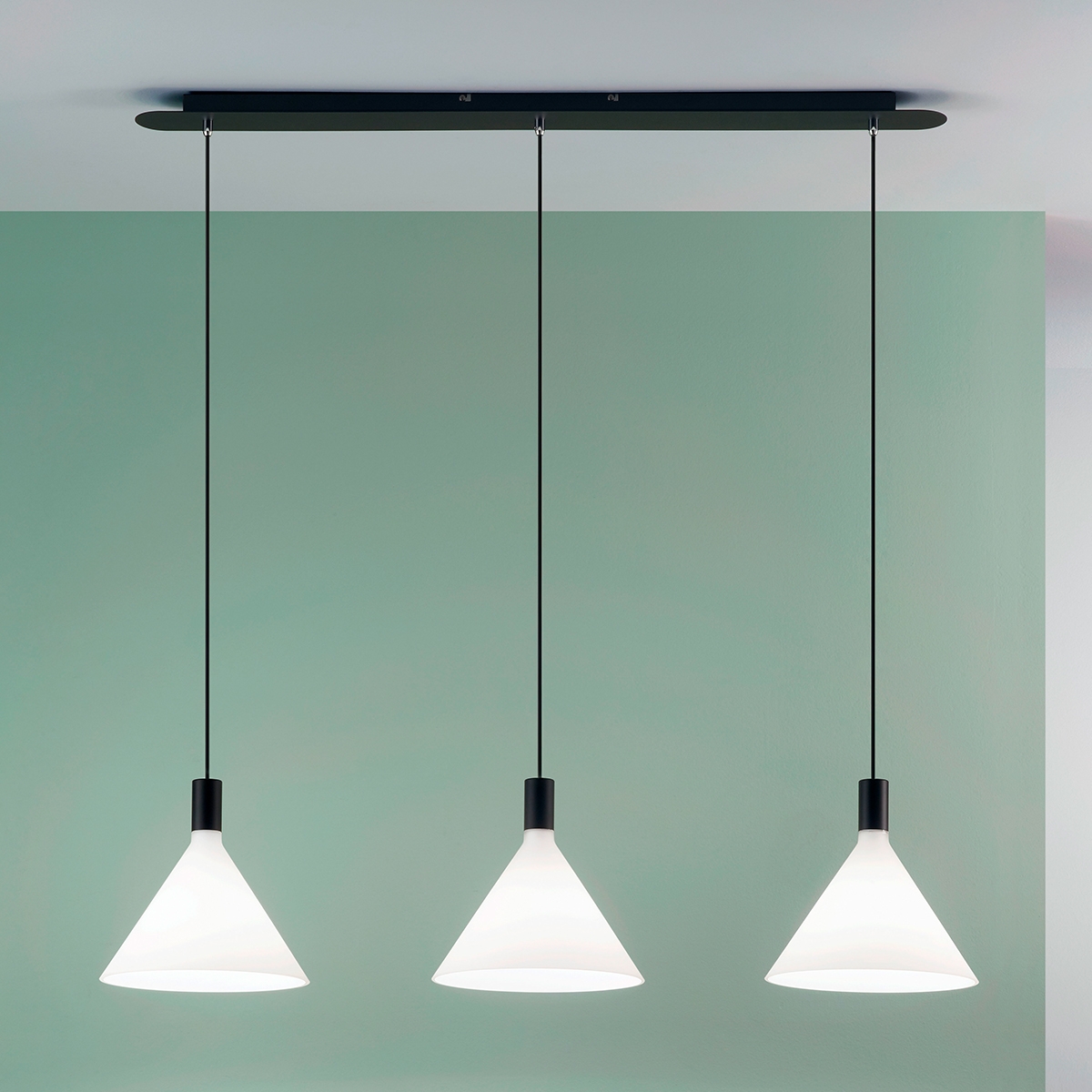 Klassisk loftlampe Vincent-LS med 3 lyskilder til køkken og stue Kampagne Klassisk loftlampe Vincent-LS med 3 lyskilder til køkken og stue Kampagne