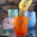 Sæt med 6 vandglas i farvet glas, rund form, 10 cm, Bombetta På Tilbud