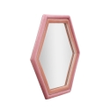 Moderne vægspejl med rosa velourramme, hexagon Tony Tilbud