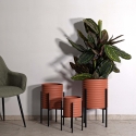 Sæt med 3 moderne runde blomsterholdere i farvet metal Milly Tris På Tilbud