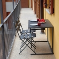 Sæt med bord 50x100 cm og 2 foldestole i jern Balcony Kampagne
