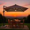 Parasol med decentral stang og justerbar arm med LED sollys 3x3m Paradise Light Brown Udsalg