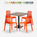 Dustin cafebord sæt: 4 farvet plast stole og 90x90 cm træ stål bord Kampagne