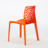 Dustin cafebord sæt: 4 farvet plast stole og 90x90 cm træ stål bord 