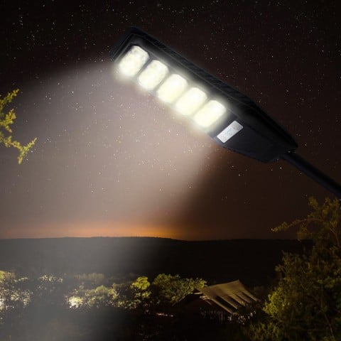 Solis XL solcelle lampe sort armatur LED 300 w gadelys 9000 lm lyssensor Kampagne